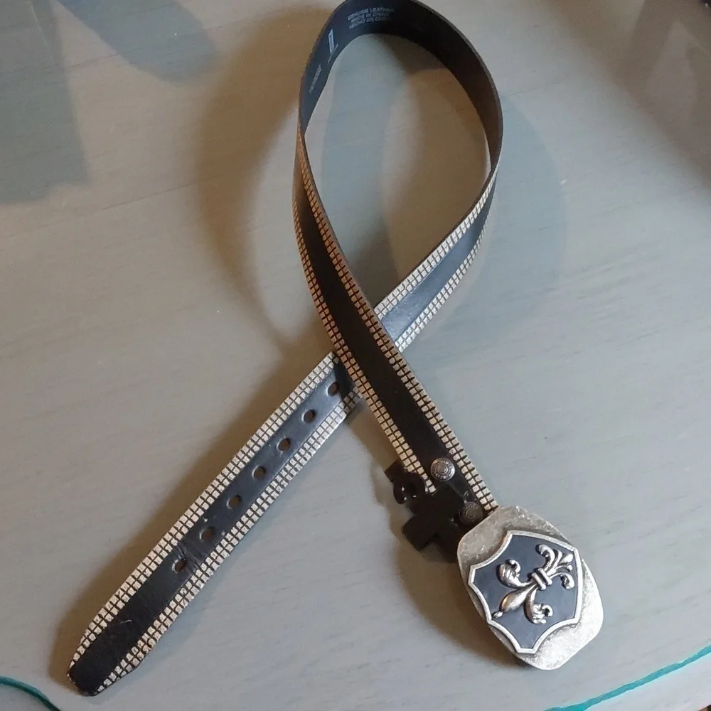 Levi's| Mens Black Leather Dress Belt W/ Fluer D Lis Silver Buckle Sz.L/ XL
